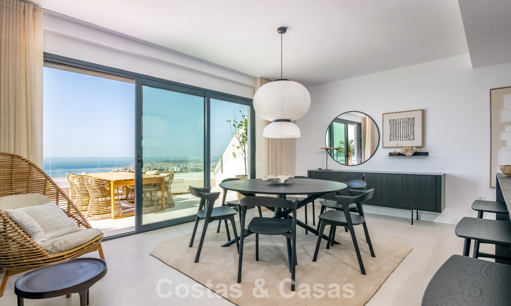 Viviendas modernas de lujo listas para entrar a vivir en venta en un complejo de estilo resort en Fuengirola, Costa del Sol 799935