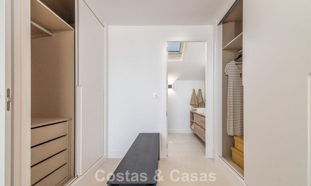 Viviendas modernas de lujo listas para entrar a vivir en venta en un complejo de estilo resort en Fuengirola, Costa del Sol 799939