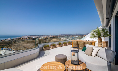 Viviendas modernas de lujo listas para entrar a vivir en venta en un complejo de estilo resort en Fuengirola, Costa del Sol 799941
