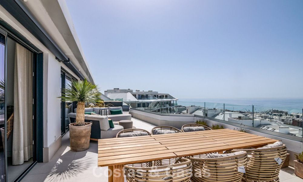 Viviendas modernas de lujo listas para entrar a vivir en venta en un complejo de estilo resort en Fuengirola, Costa del Sol 799943