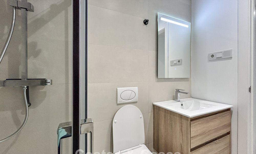 Viviendas modernas de lujo listas para entrar a vivir en venta en un complejo de estilo resort en Fuengirola, Costa del Sol 799944