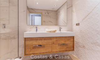 Apartamento muy luminoso con amplia terraza tipo lounge en venta en La Cala Golf, Mijas, Costa del Sol 799951 