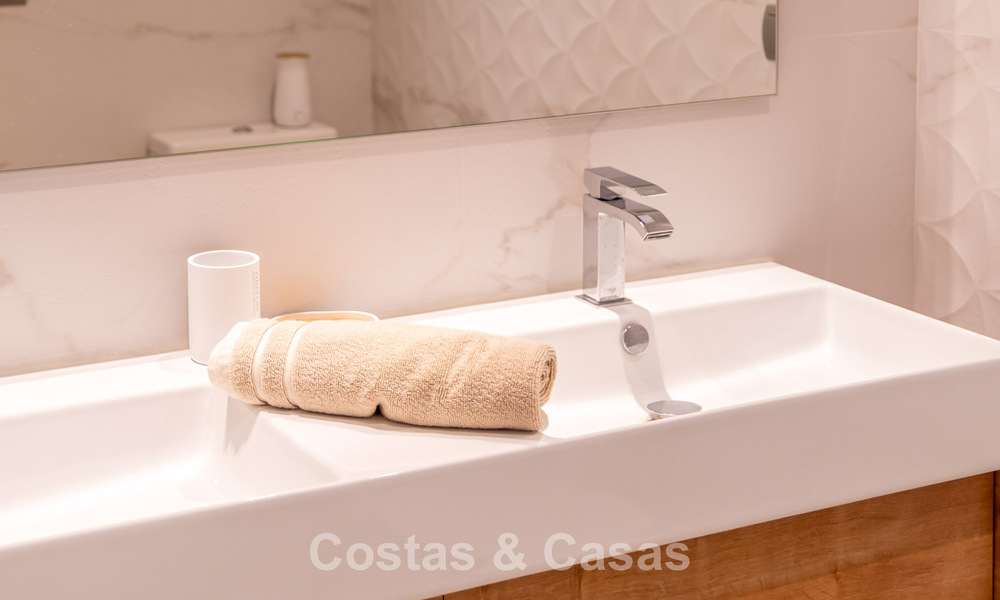 Apartamento muy luminoso con amplia terraza tipo lounge en venta en La Cala Golf, Mijas, Costa del Sol 799967