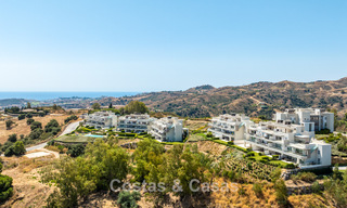 Apartamento muy luminoso con amplia terraza tipo lounge en venta en La Cala Golf, Mijas, Costa del Sol 799971 