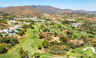 Apartamento muy luminoso con amplia terraza tipo lounge en venta en La Cala Golf, Mijas, Costa del Sol 799972 