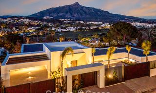 Villa contemporánea de diseño con vistas panorámicas en venta en el Valle del Golf de Nueva Andalucía, Marbella 800087 