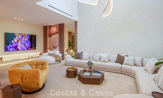 Villa contemporánea de diseño con vistas panorámicas en venta en el Valle del Golf de Nueva Andalucía, Marbella 800090 
