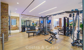 Villa contemporánea de diseño con vistas panorámicas en venta en el Valle del Golf de Nueva Andalucía, Marbella 800099 