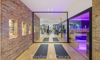 Villa contemporánea de diseño con vistas panorámicas en venta en el Valle del Golf de Nueva Andalucía, Marbella 800100 