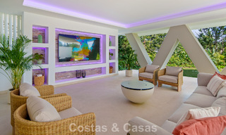 Villa contemporánea de diseño con vistas panorámicas en venta en el Valle del Golf de Nueva Andalucía, Marbella 800122 