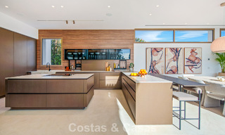 Villa contemporánea de diseño con vistas panorámicas en venta en el Valle del Golf de Nueva Andalucía, Marbella 800135 