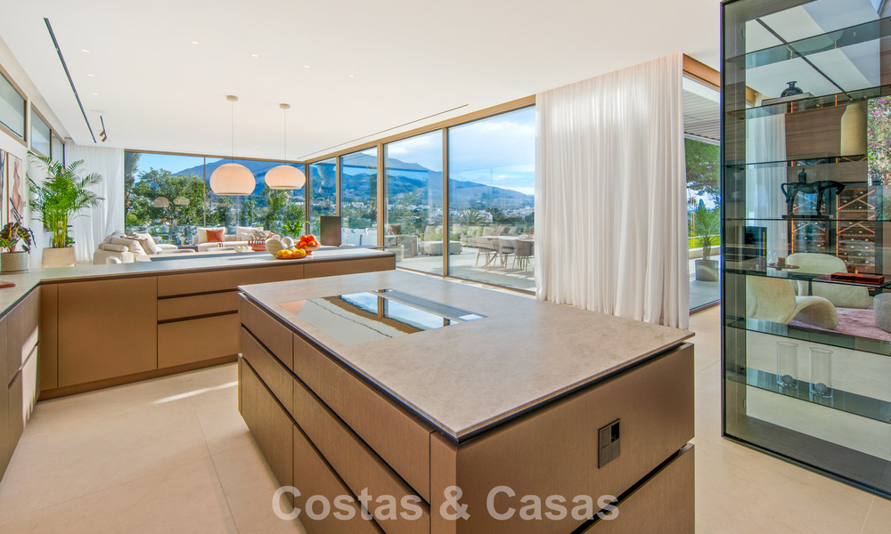 Villa contemporánea de diseño con vistas panorámicas en venta en el Valle del Golf de Nueva Andalucía, Marbella 800138