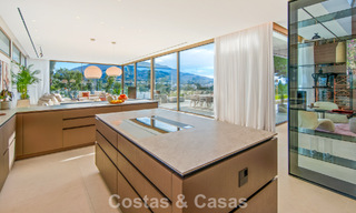 Villa contemporánea de diseño con vistas panorámicas en venta en el Valle del Golf de Nueva Andalucía, Marbella 800138 