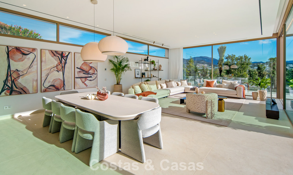 Villa contemporánea de diseño con vistas panorámicas en venta en el Valle del Golf de Nueva Andalucía, Marbella 800142
