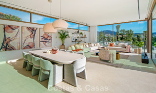 Villa contemporánea de diseño con vistas panorámicas en venta en el Valle del Golf de Nueva Andalucía, Marbella 800142 
