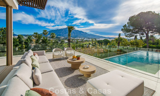 Villa contemporánea de diseño con vistas panorámicas en venta en el Valle del Golf de Nueva Andalucía, Marbella 800145 