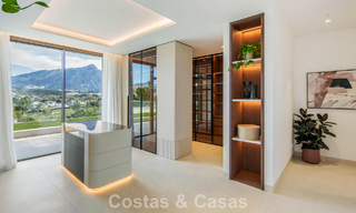 Villa contemporánea de diseño con vistas panorámicas en venta en el Valle del Golf de Nueva Andalucía, Marbella 800158 