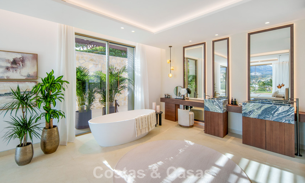 Villa contemporánea de diseño con vistas panorámicas en venta en el Valle del Golf de Nueva Andalucía, Marbella 800161