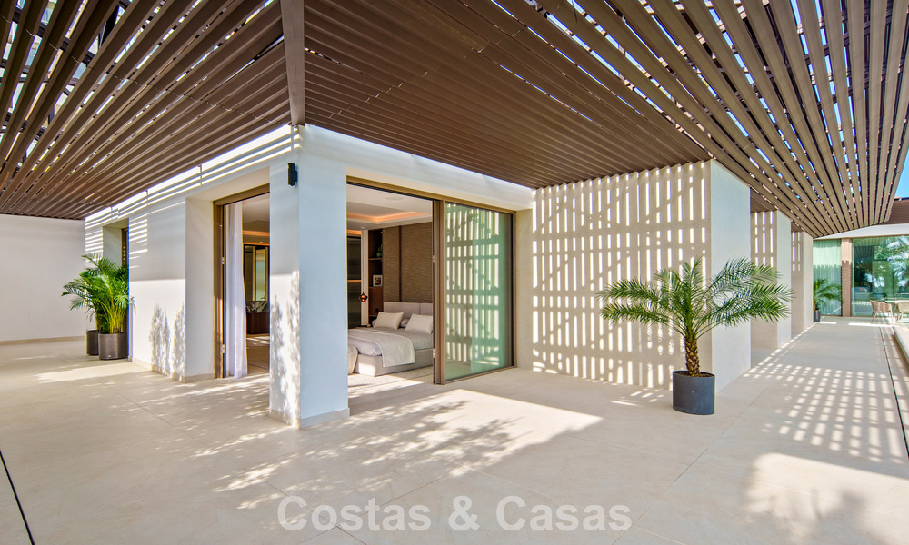 Villa contemporánea de diseño con vistas panorámicas en venta en el Valle del Golf de Nueva Andalucía, Marbella 800166