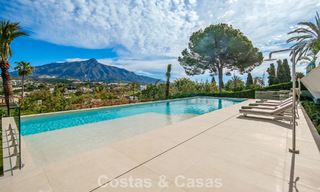 Villa contemporánea de diseño con vistas panorámicas en venta en el Valle del Golf de Nueva Andalucía, Marbella 800171 