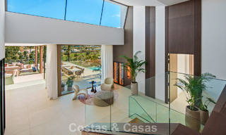 Villa contemporánea de diseño con vistas panorámicas en venta en el Valle del Golf de Nueva Andalucía, Marbella 800176 