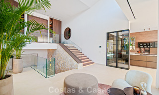 Villa contemporánea de diseño con vistas panorámicas en venta en el Valle del Golf de Nueva Andalucía, Marbella 800177 