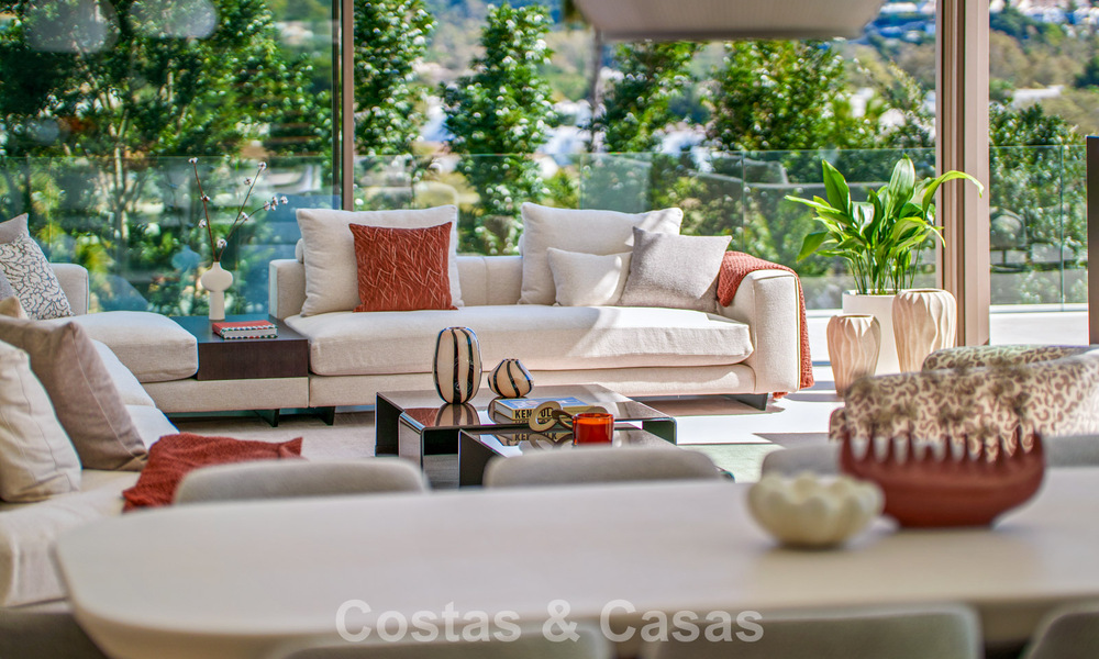 Villa contemporánea de diseño con vistas panorámicas en venta en el Valle del Golf de Nueva Andalucía, Marbella 800181