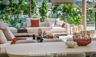 Villa contemporánea de diseño con vistas panorámicas en venta en el Valle del Golf de Nueva Andalucía, Marbella 800181 
