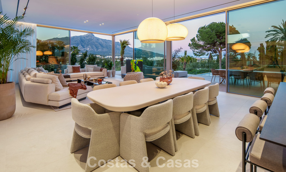 Villa contemporánea de diseño con vistas panorámicas en venta en el Valle del Golf de Nueva Andalucía, Marbella 800184
