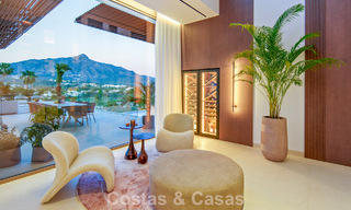 Villa contemporánea de diseño con vistas panorámicas en venta en el Valle del Golf de Nueva Andalucía, Marbella 800185 