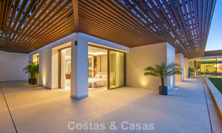Villa contemporánea de diseño con vistas panorámicas en venta en el Valle del Golf de Nueva Andalucía, Marbella 800190 