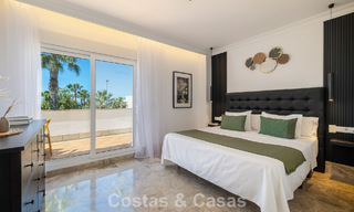 Villa adosada reformada en venta con vista al mar en el campo de golf al este de Marbella 800242 