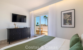 Villa adosada reformada en venta con vista al mar en el campo de golf al este de Marbella 800244 