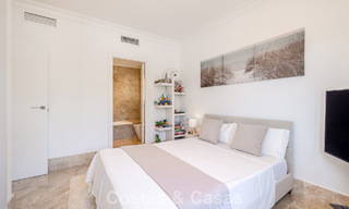 Villa adosada reformada en venta con vista al mar en el campo de golf al este de Marbella 800246 