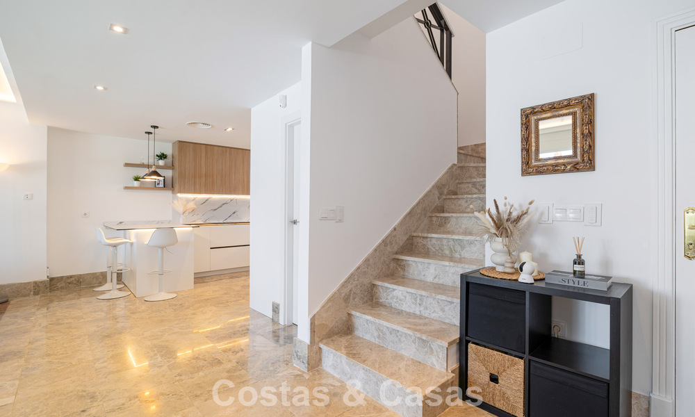 Villa adosada reformada en venta con vista al mar en el campo de golf al este de Marbella 800254