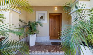 Villa adosada reformada en venta con vista al mar en el campo de golf al este de Marbella 800255 