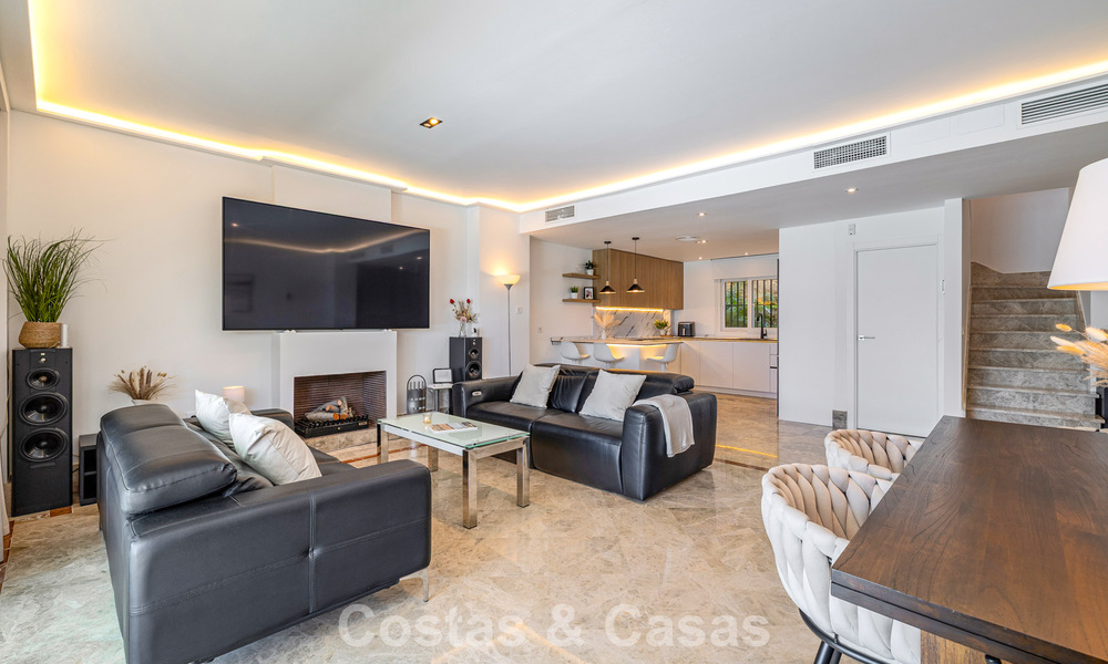 Villa adosada reformada en venta con vista al mar en el campo de golf al este de Marbella 800260