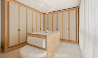 Elegante villa de lujo de estilo contemporáneo en venta en las colinas de Marbella Este 800275 
