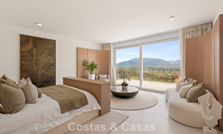 Elegante villa de lujo de estilo contemporáneo en venta en las colinas de Marbella Este 800296 