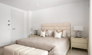 Elegante villa de lujo de estilo contemporáneo en venta en las colinas de Marbella Este 800299 