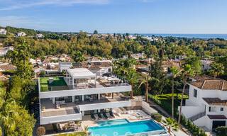 Sofisticada villa de lujo en venta con vistas panorámicas en el prestigioso valle del golf de Nueva Andalucía, Marbella 800332 