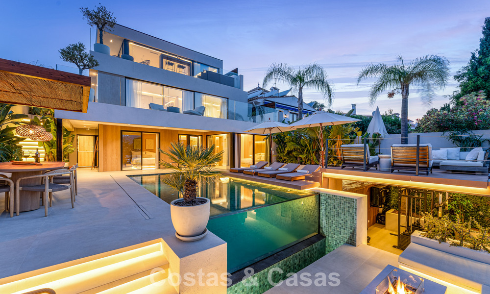 Villa moderna de lujo reformada con impresionantes vistas en venta en Nueva Andalucía, Marbella 800343