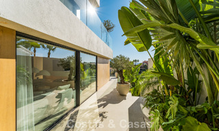 Villa moderna de lujo reformada con impresionantes vistas en venta en Nueva Andalucía, Marbella 800358 
