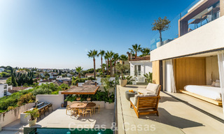 Villa moderna de lujo reformada con impresionantes vistas en venta en Nueva Andalucía, Marbella 800360 