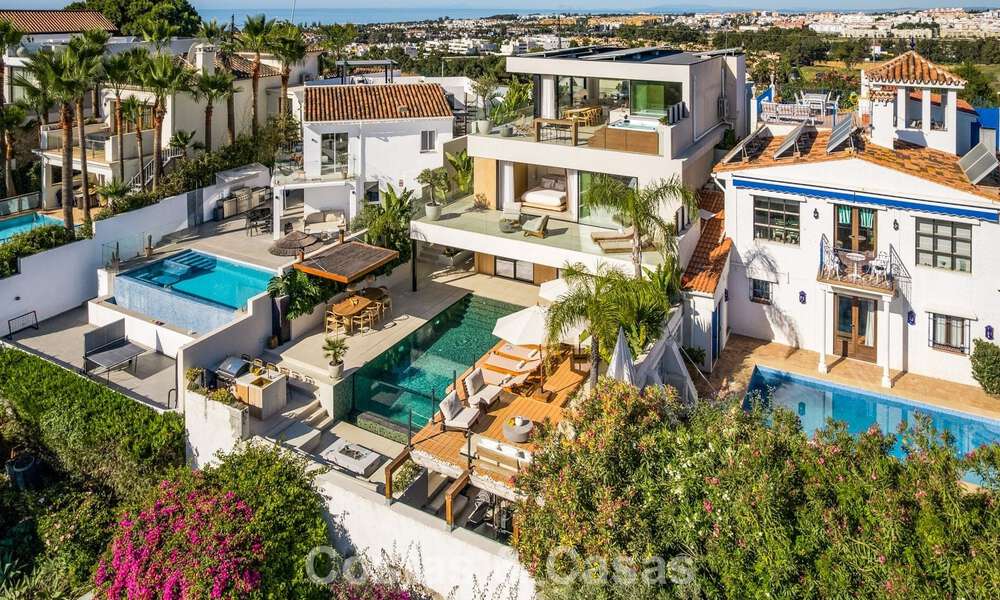 Villa moderna de lujo reformada con impresionantes vistas en venta en Nueva Andalucía, Marbella 800362