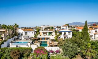 Villa moderna de lujo reformada con impresionantes vistas en venta en Nueva Andalucía, Marbella 800363 