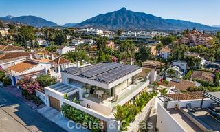 Villa moderna de lujo reformada con impresionantes vistas en venta en Nueva Andalucía, Marbella 800368 