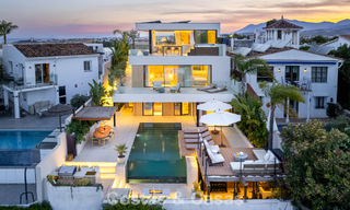 Villa moderna de lujo reformada con impresionantes vistas en venta en Nueva Andalucía, Marbella 800370 