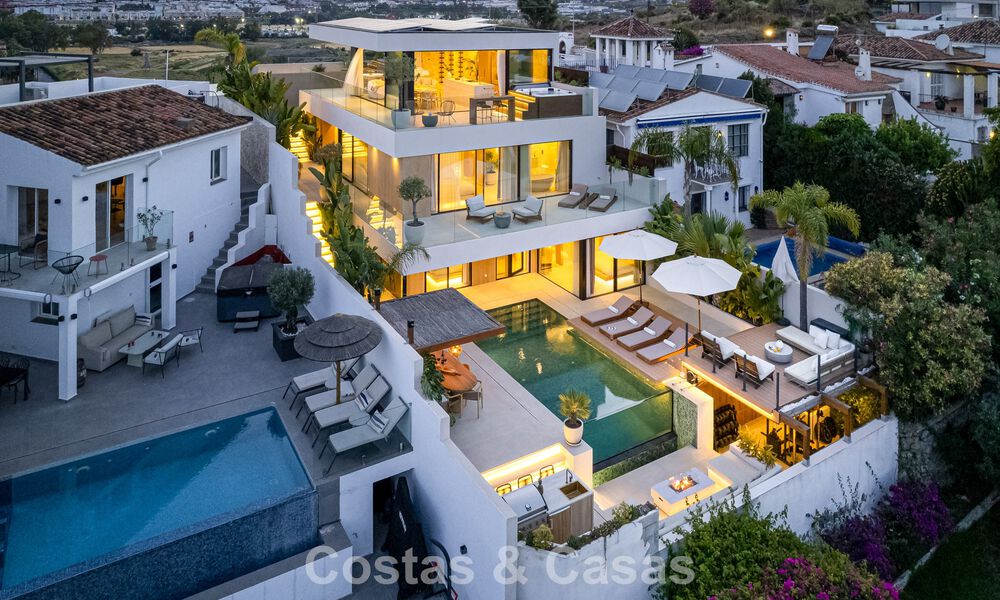 Villa moderna de lujo reformada con impresionantes vistas en venta en Nueva Andalucía, Marbella 800371