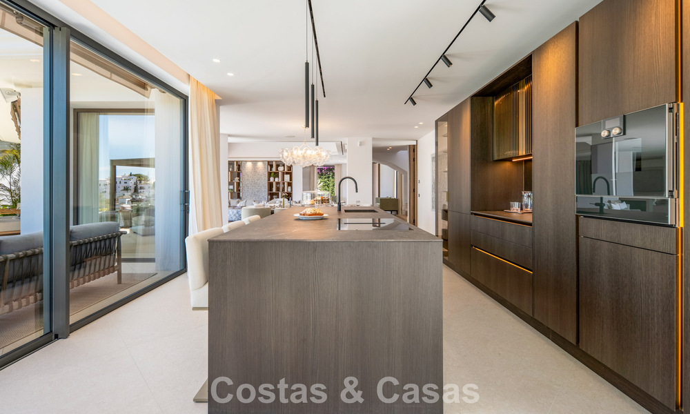 Moderna villa de lujo mediterránea en venta en una urbanización cerrada en Marbella - Benahavís 800402